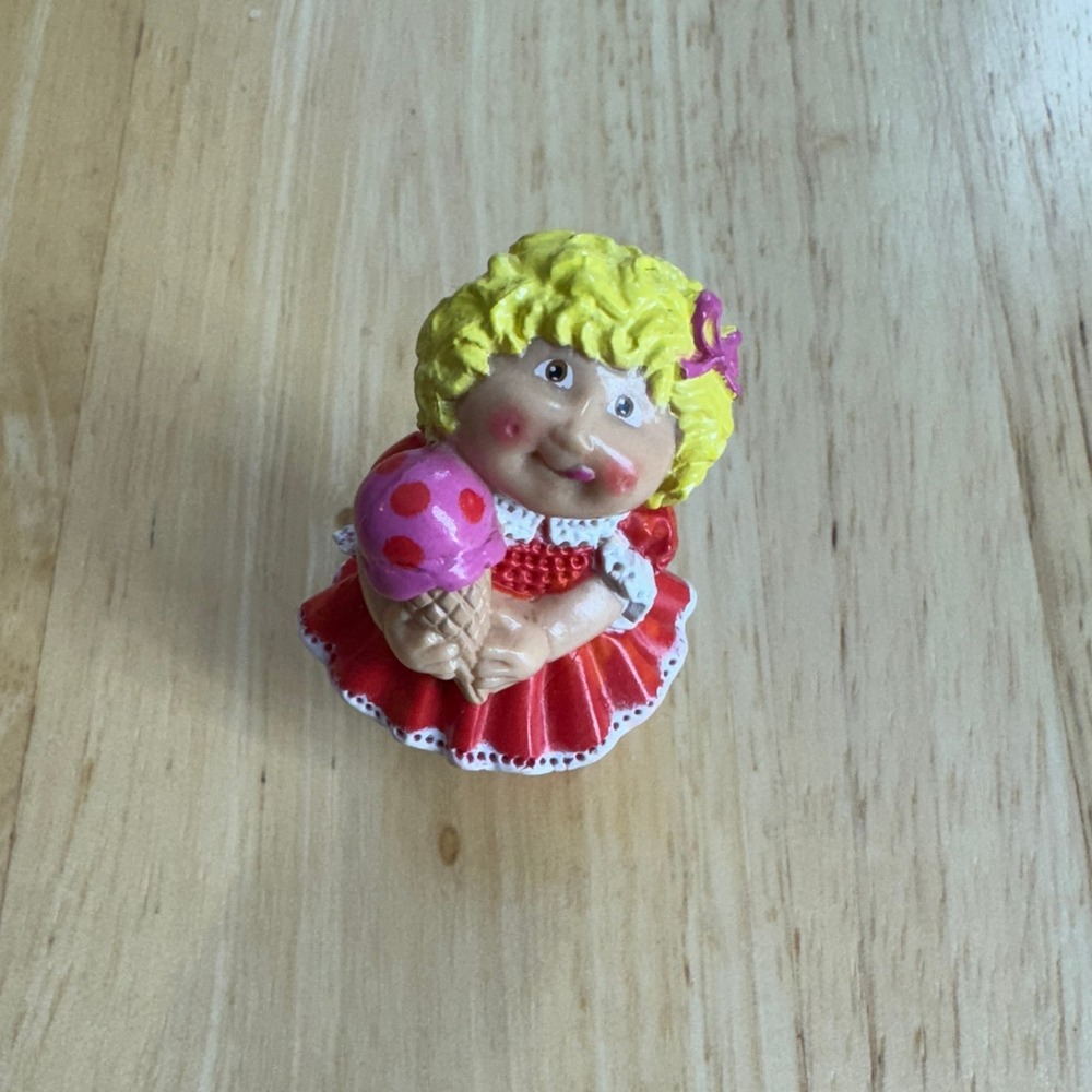 Vintage‎ Cabbage Patch Kids 1984 Ice Cream Cone Girl Figurine Collectible